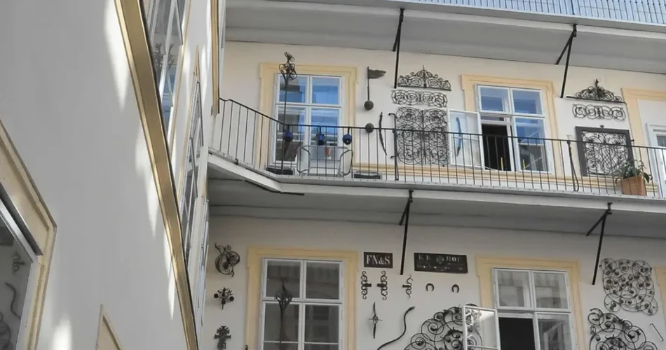 Discovering Vienna’s Hidden Courtyards